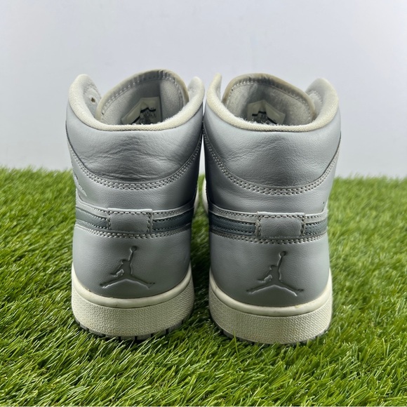 Size 10.5 Jordan 1 Sneakers Men's Retro Mid Wolf Grey Cool Grey Shoes Rare - Picture 8 of 12